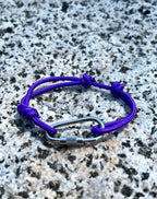 Handmade paracord carabiner bracelet with a figure eight knot (photo 10 of 11)